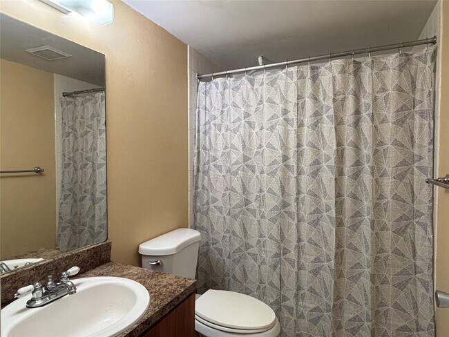 Building Photo - 1401 SW 135th Terrace