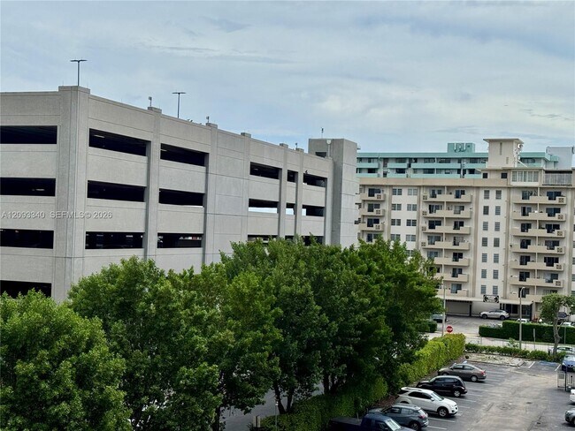 Building Photo - 4675 W 18th Ct