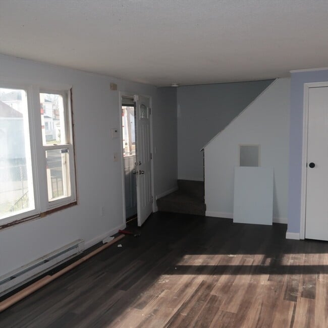 Building Photo - 54 Ballard St