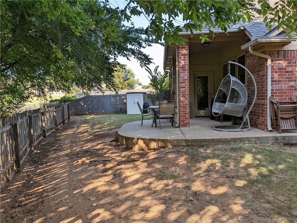 Building Photo - 2508 Black Oaks Cir