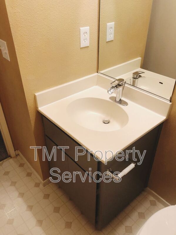 Building Photo - 169 Pierpoint Cir