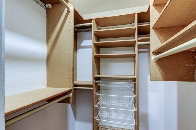 Building Photo - 8350 Savannah Trace Cir