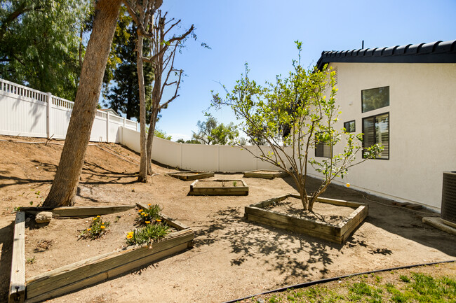 Building Photo - 7027 Mission Grove Pkwy N