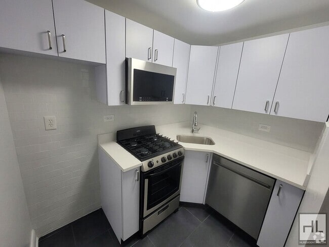 Building Photo - 405 E 56th St