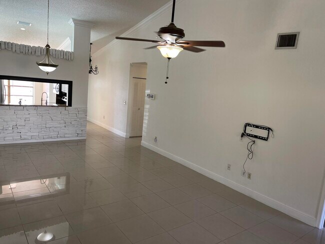Building Photo - 1120 Parkside Green Dr