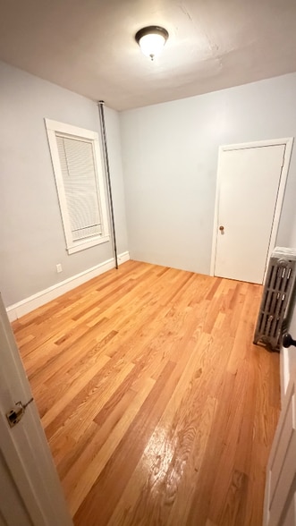 Building Photo - 180 Liberty St