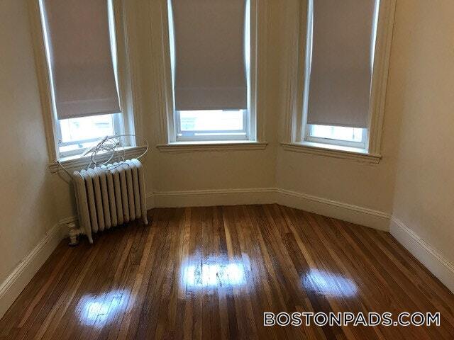 Building Photo - 1185 Boylston St