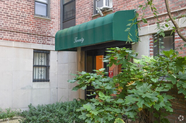 Entrance Photo - 20-40 89th St