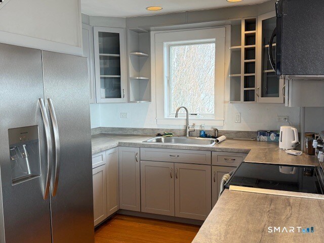 Building Photo - 3 Gold St