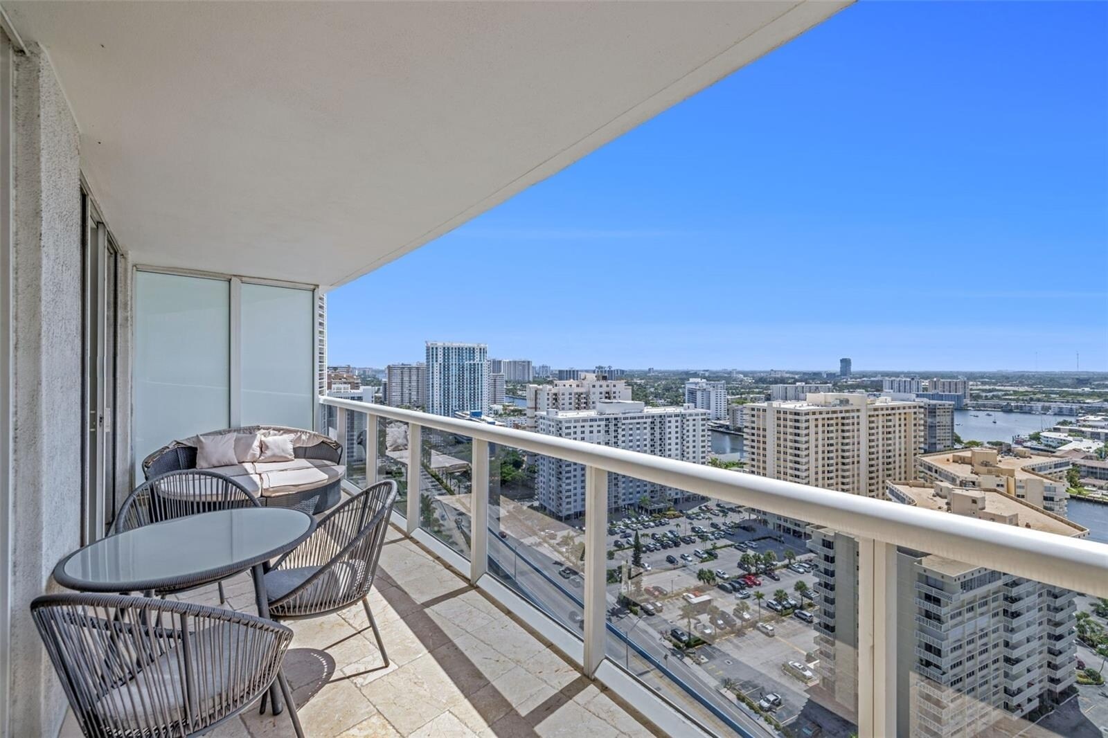 Building Photo - 1800 S Ocean Dr