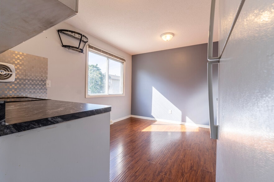 Building Photo - 2363 Dorland Ln E