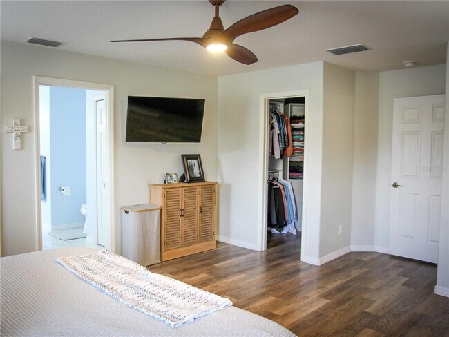 Building Photo - 4015 Kingsfield Dr