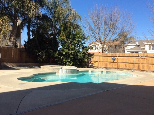 Building Photo - INGROUND POOL with pool service provided