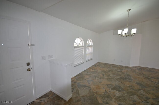 Building Photo - 1126 NW 2nd Ave