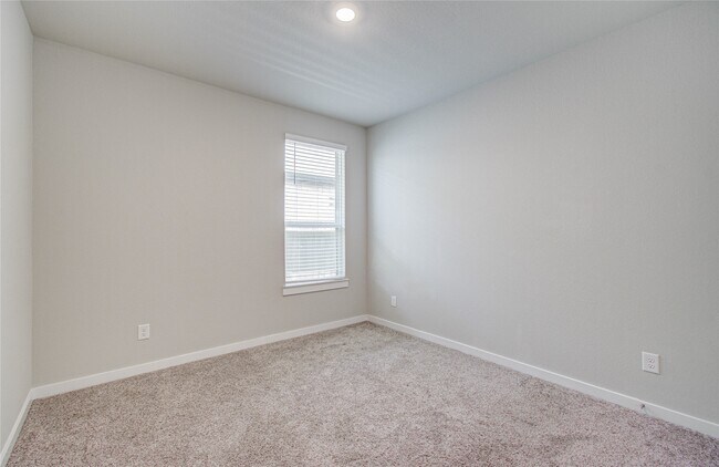 Building Photo - 28511 Hannahs Harbor Ln