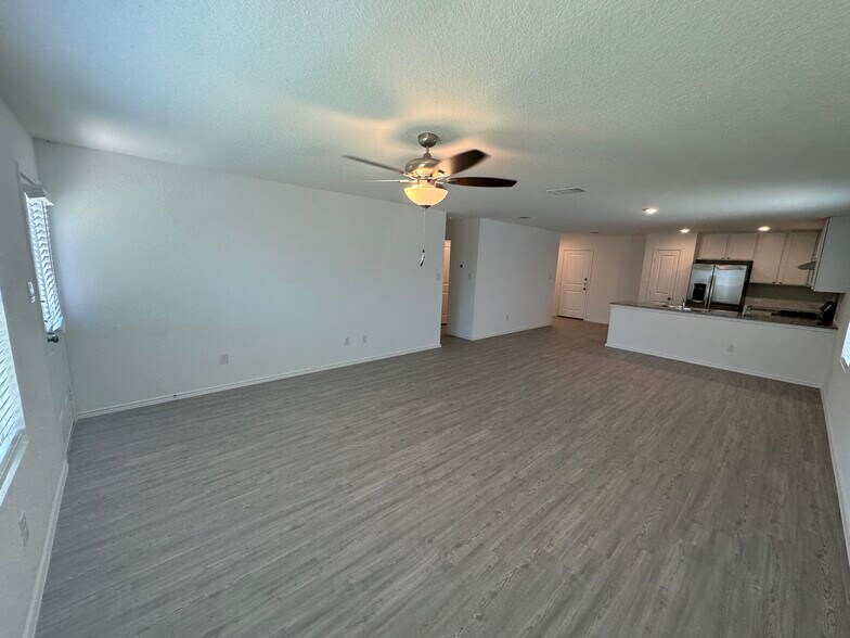 Building Photo - 1155 Barbarosa Rd