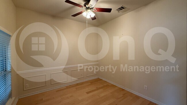 Building Photo - 9584 Park Garden Dr