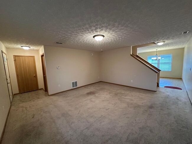 Building Photo - 135 Saratoga St