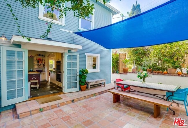 Building Photo - 2154 Willetta Ave N