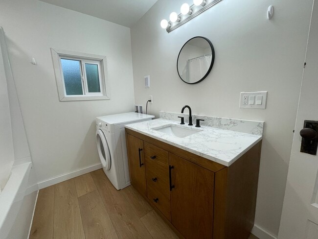 Building Photo - ***PENDING APPLICATION***Charming and Cozy Home In Scenic North Whidbey