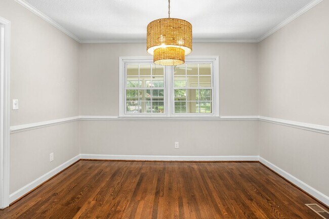 Building Photo - Beautiful Sherwood Location