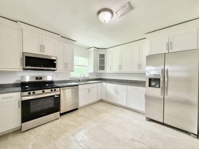 Building Photo - 2125 Mark Ave