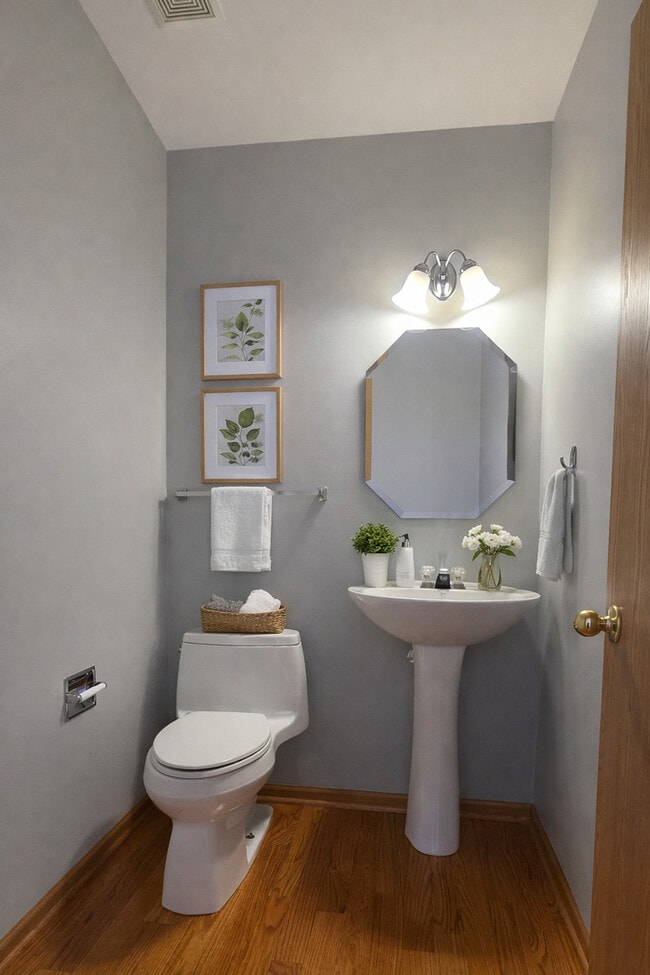 Building Photo - 212 Willow Blvd