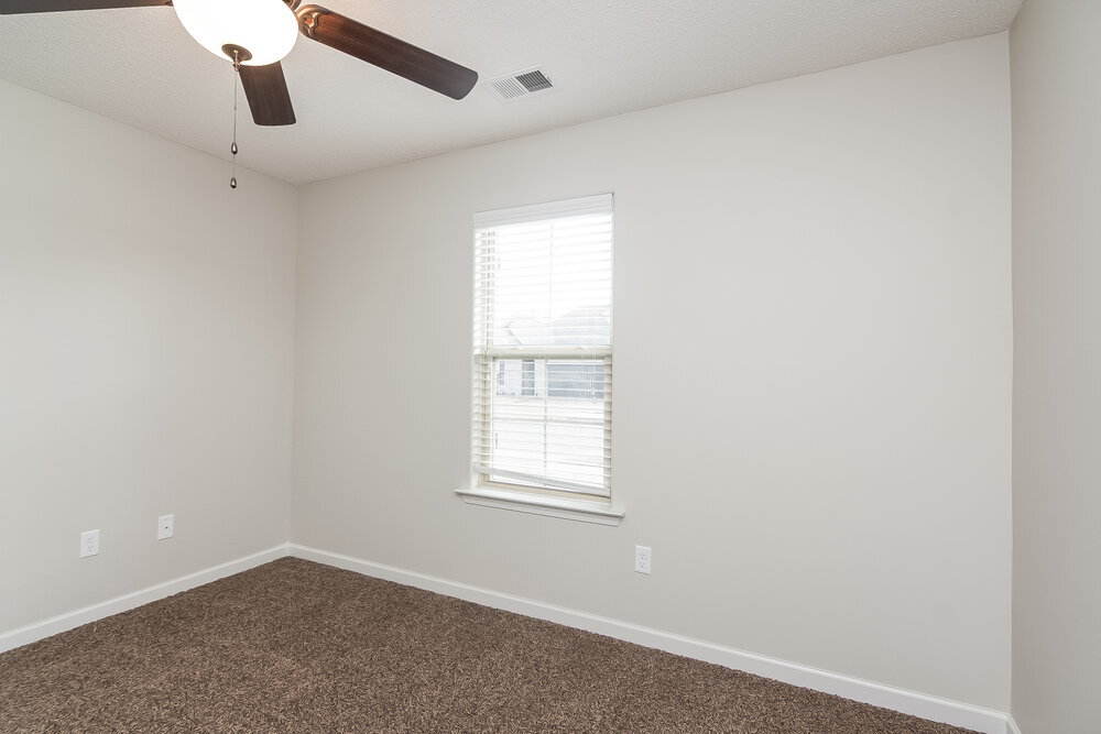 Building Photo - 9426 Darren Cir S