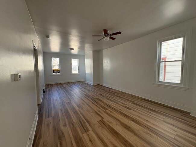 Building Photo - Newly Renovated Huge 3 Bed/ 3 Bath in Charming Downtown Carlisle