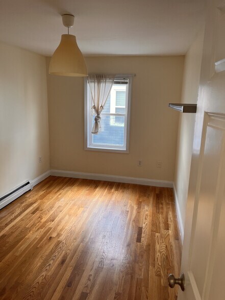 Building Photo - 4 Union Pl