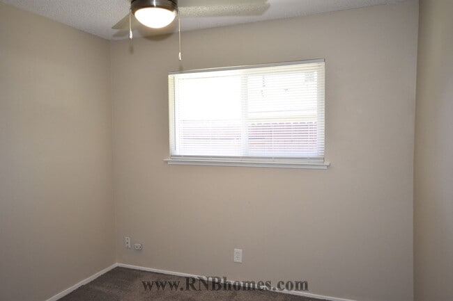 Building Photo - 5578 Coronado Way
