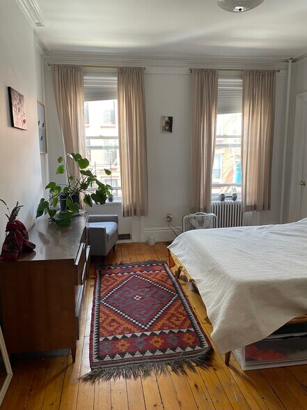 Bedroom - 156 Luquer St