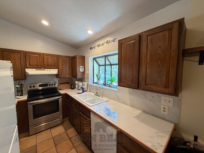 Building Photo - 833 McCourry Blvd