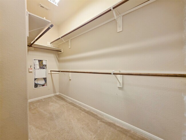 Building Photo - 6038 Starbrook Creek Dr