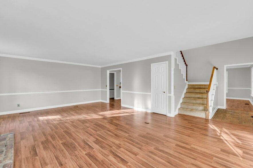 Building Photo - 1609 Chickasaw Dr