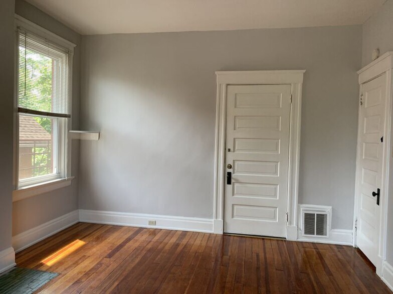 Building Photo - 287 McCormick Plz