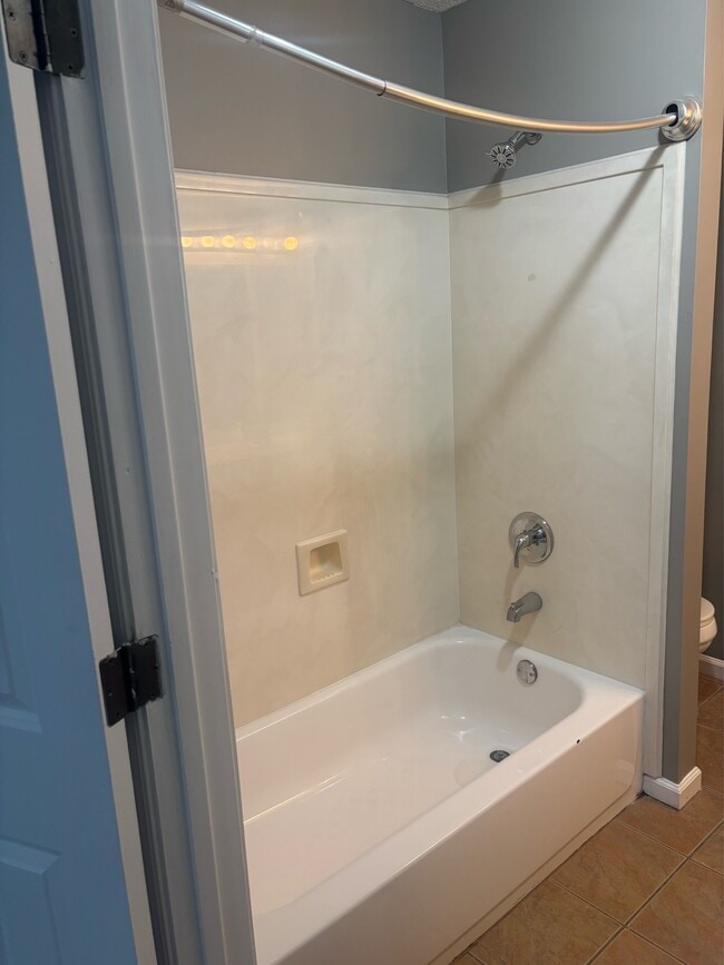 Building Photo - 1117 E Cortona Cir