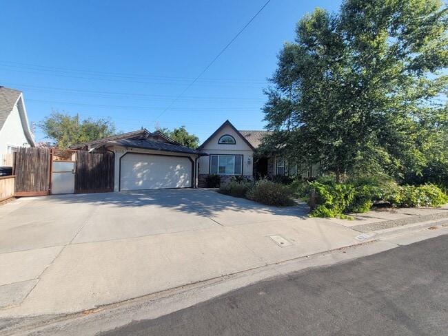 Primary Photo - 437 Enslen Park Ct
