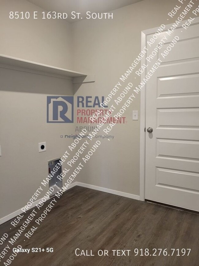 Building Photo - 8510 E 163rd St S