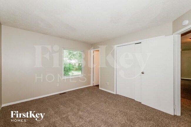 Building Photo - 1022 Woodpointe Dr