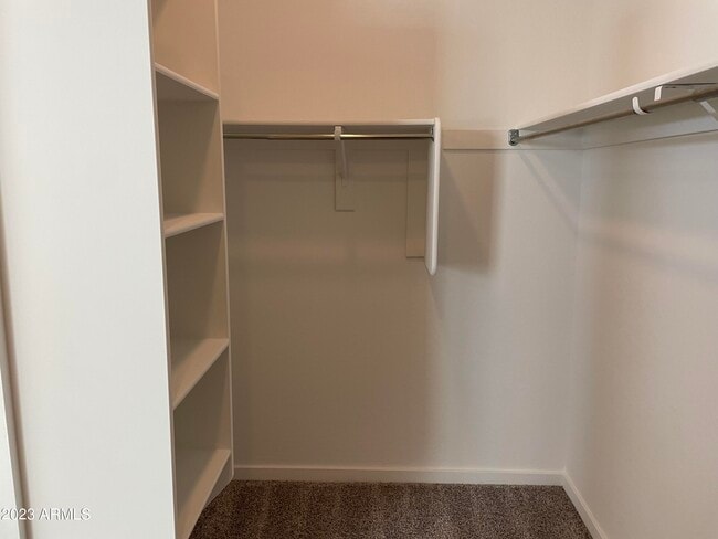 Building Photo - 17401 W Red Fox Rd