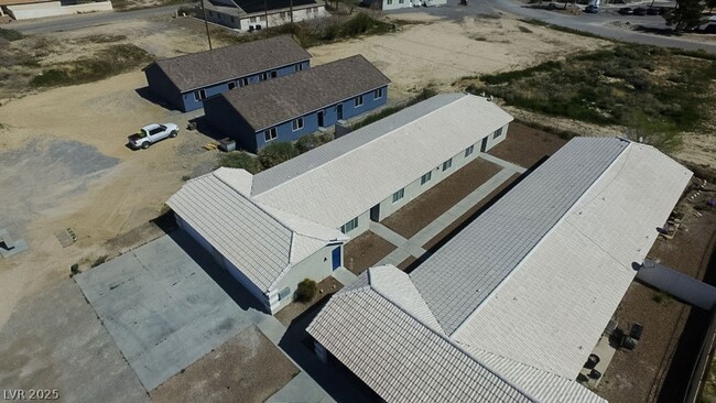 Building Photo - 2021 S Dandelion St