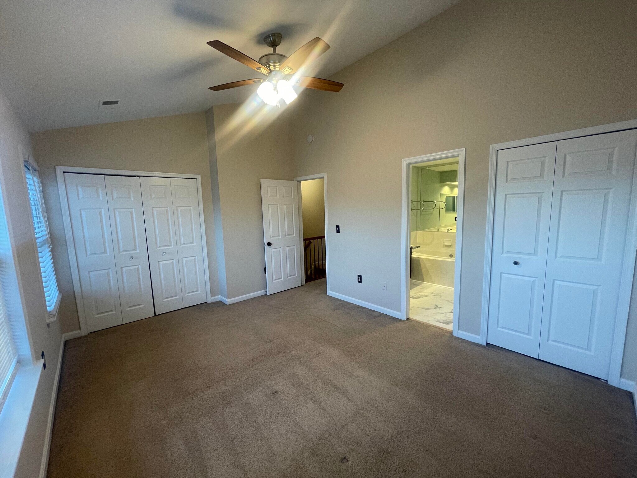 Building Photo - 16 Regency Dr