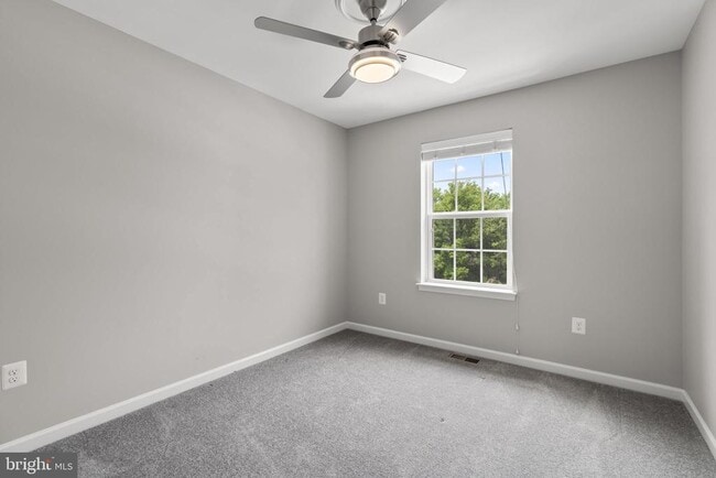 Building Photo - 9442 Adelaide Ln
