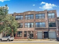 Building Photo - 1 BD/ 1 BA Condo near Mercedes Benz Stadium!