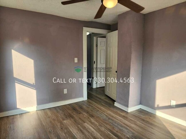 Building Photo - 20 Limbach Pl SW