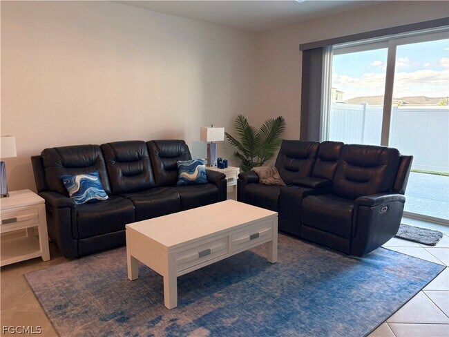 Building Photo - 44076 Bellamy Pl