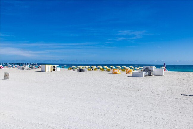 Building Photo - 1623 Collins Ave