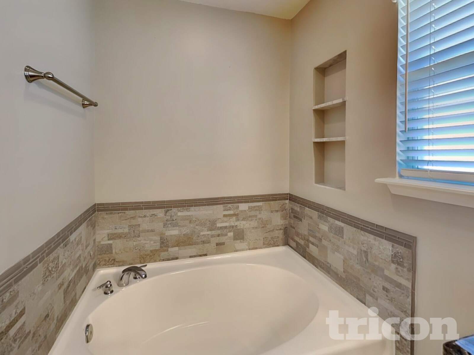 Building Photo - 2968 Majestic Oaks Ln