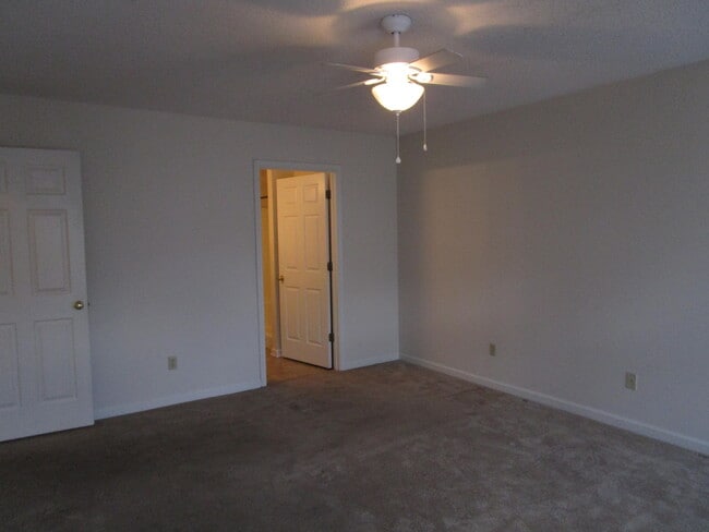Building Photo - 345 Wildwood Ave